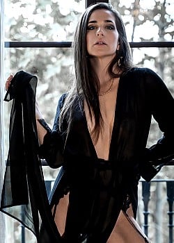 Jessica Gomez (Model)